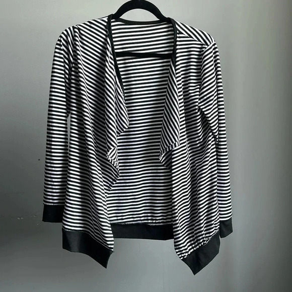 Sweaters - Black & White Striped Cardigan | Open Cardigan | Striped Cardigan | Stripes